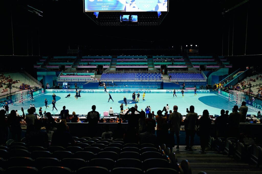 Lufthygiene in Sporthallen und Schwimmhallen