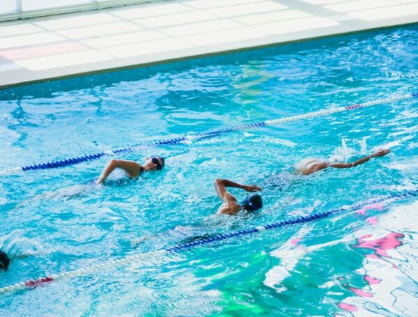 Luft­hy­gie­ne in Sport­hal­len und Schwimm­hal­len  sicher­stel­len